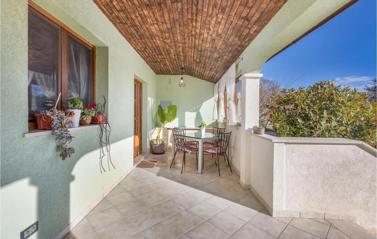 Nice Apartment In Pilkovici With Kitchen Pajkovici