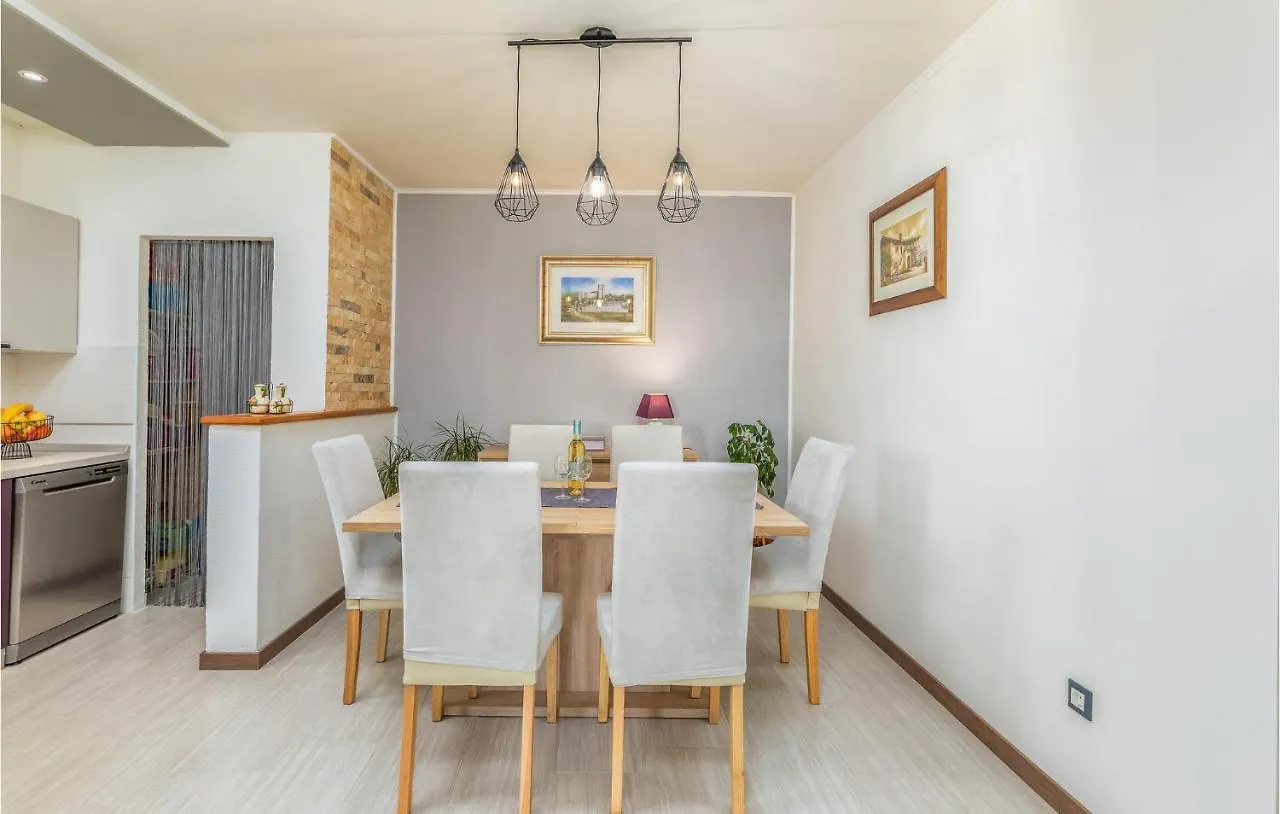 Nice Apartment In Pilkovici With Kitchen Pajkovici