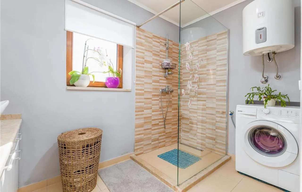 Nice Apartment In Pilkovici With Kitchen Pajkovici