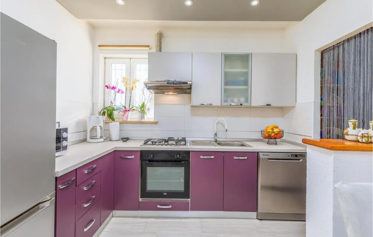 Nice Apartment In Pilkovici With Kitchen Pajkovici